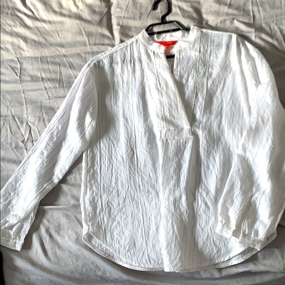 Women’s long sleeve white blouse. - Picture 1 of 2